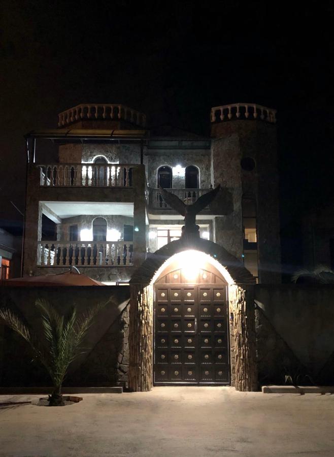 Гостевой Дом Siella Hotel Suhumi Exterior foto