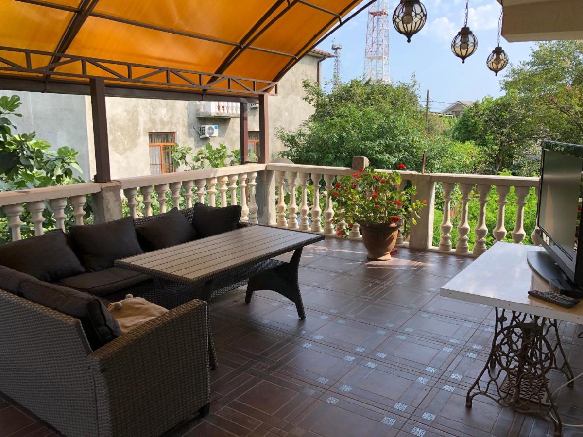 Гостевой Дом Siella Hotel Suhumi Exterior foto