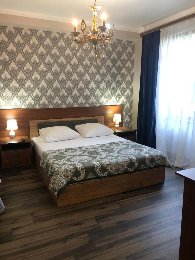 Гостевой Дом Siella Hotel Suhumi Exterior foto