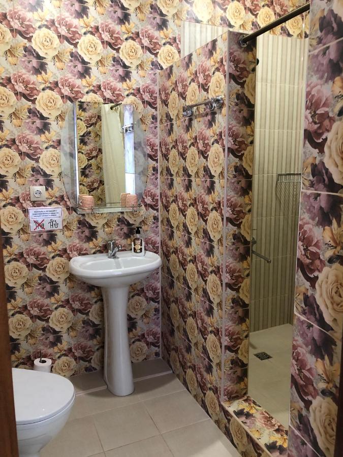 Гостевой Дом Siella Hotel Suhumi Exterior foto