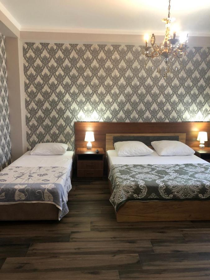 Гостевой Дом Siella Hotel Suhumi Exterior foto